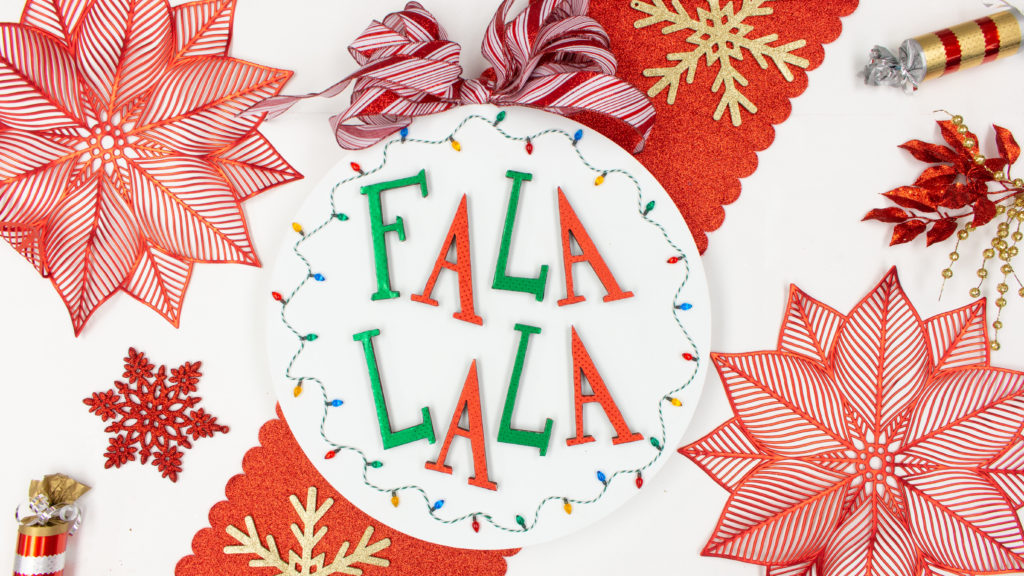 DIY Personalized Holiday Signs